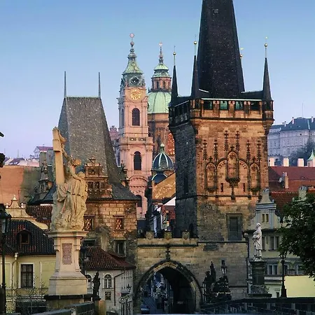 Art In The Heart Of Old Town Appartement Prague
