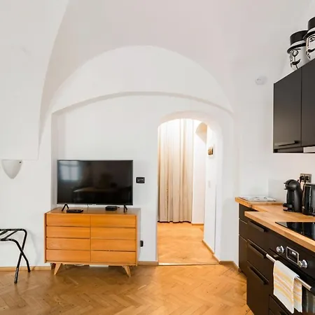 Art In The Heart Of Old Town Appartement
